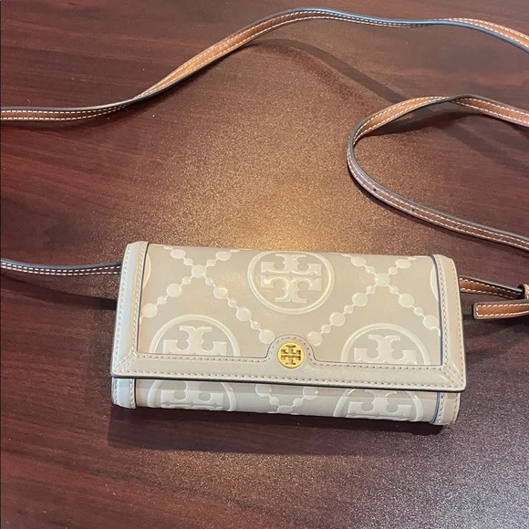 Tory Burch Cream and Tan Tote Bag with Wallet - Picture 11 of 16